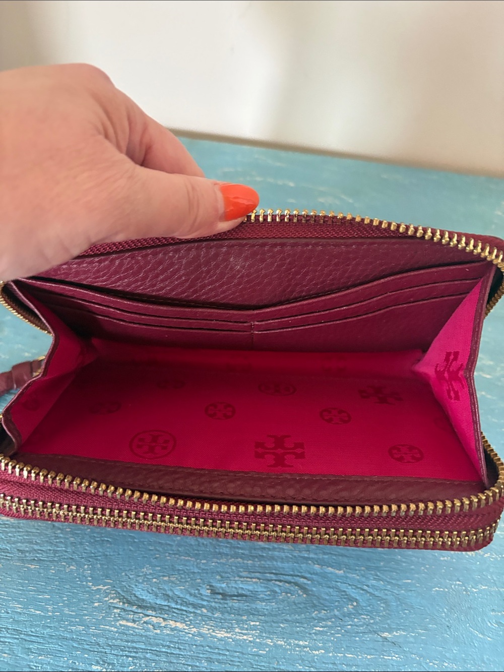Fair condition Tory Burch wallet - Picture 7 of 11